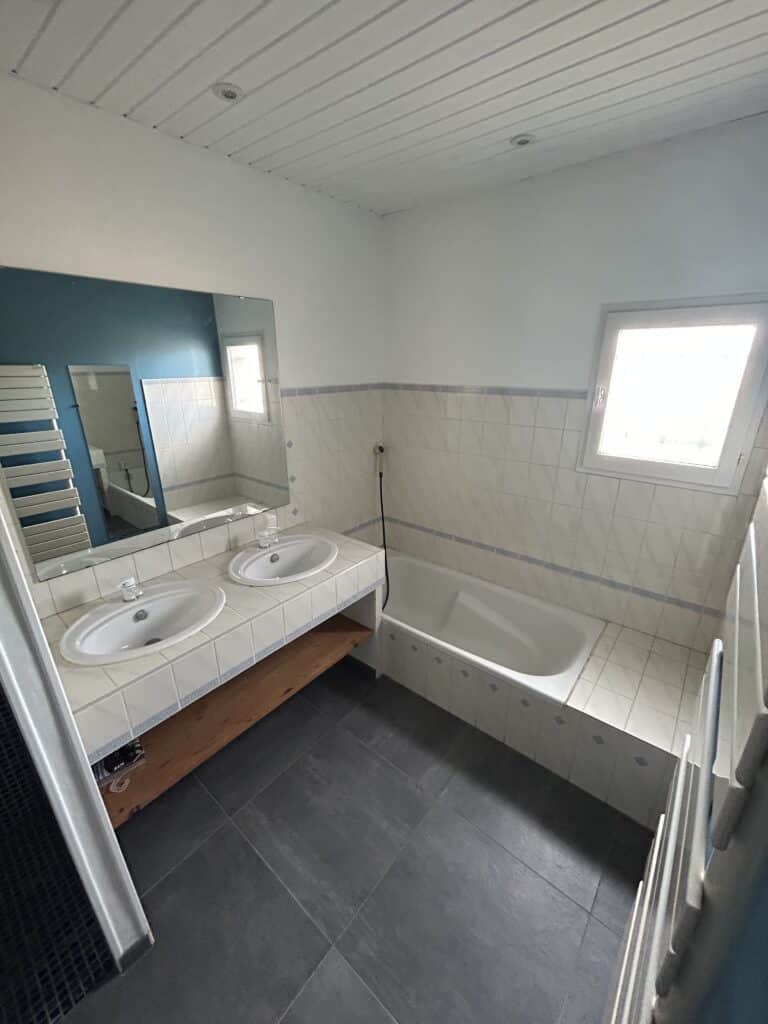 Salle de bains avant travaux